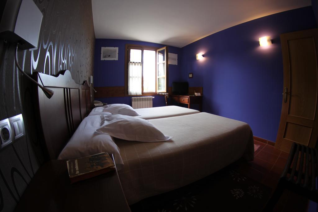 Hotel Rural Cuartamenteru Poo De Llanes Exterior photo