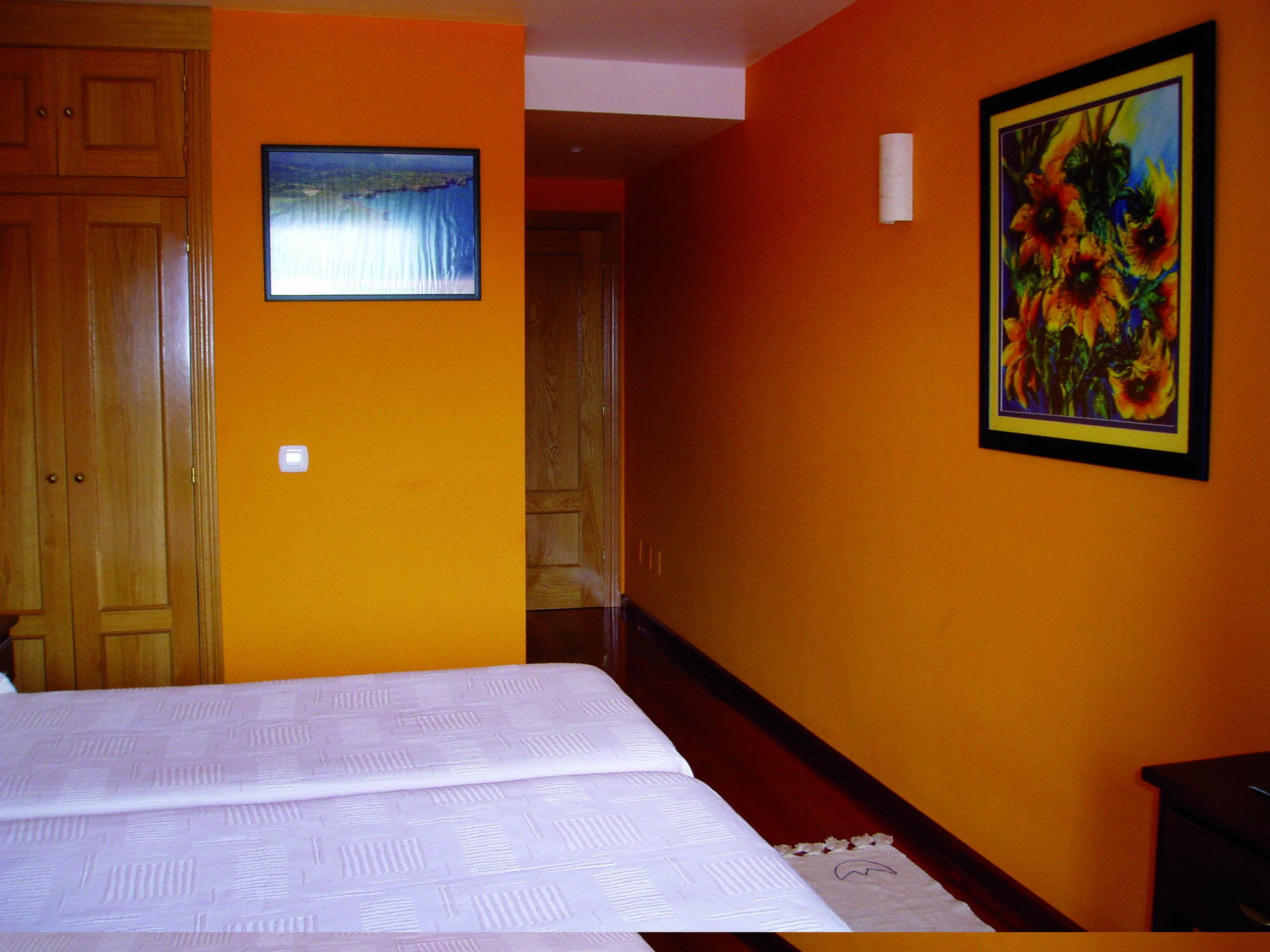 Hotel Rural Cuartamenteru Poo De Llanes Exterior photo